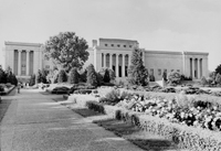Hare & Hare's design of the Nelson-Atkins Museum of Art's grounds remained unchanged until 1989. <a href="/sites/default/files/kcunbound-mar11-localhistory-HARE-Nelson-Atkins South Facade 2LG.jpg">+</a>