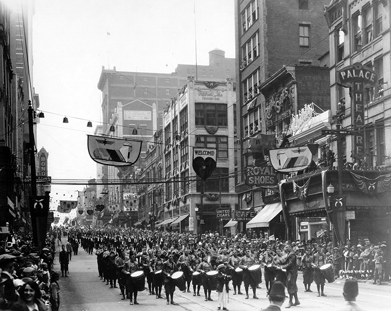 Distant view of parade heading north on Main near 10th Street, 1924, General Photograph Collection (P1), Missouri Valley Special Collections.