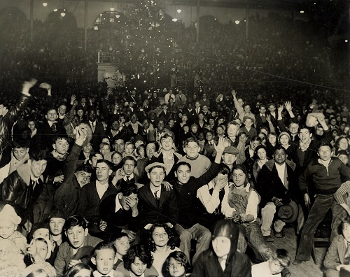 Black and white photo of large crowd